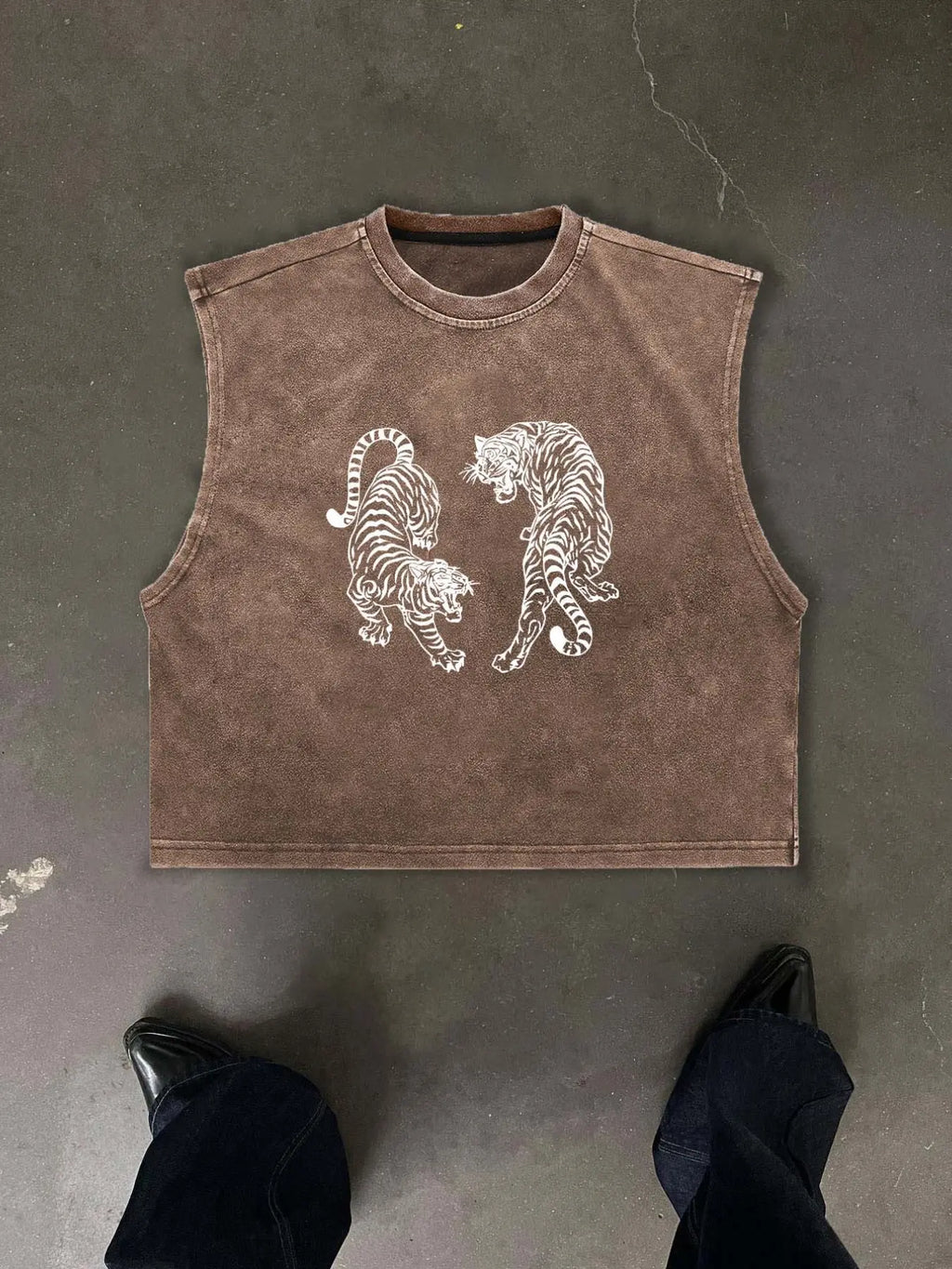 Men's Vintage Washed Animal Tiger Graphic Aesthetic Cropped Urban Street Tank Top, Sleeveless Casual Streetwear, Workout Athletic Muscle Shirt, Sporty Fitted Design, Menswear, Muscle Singlet, Vest Tops