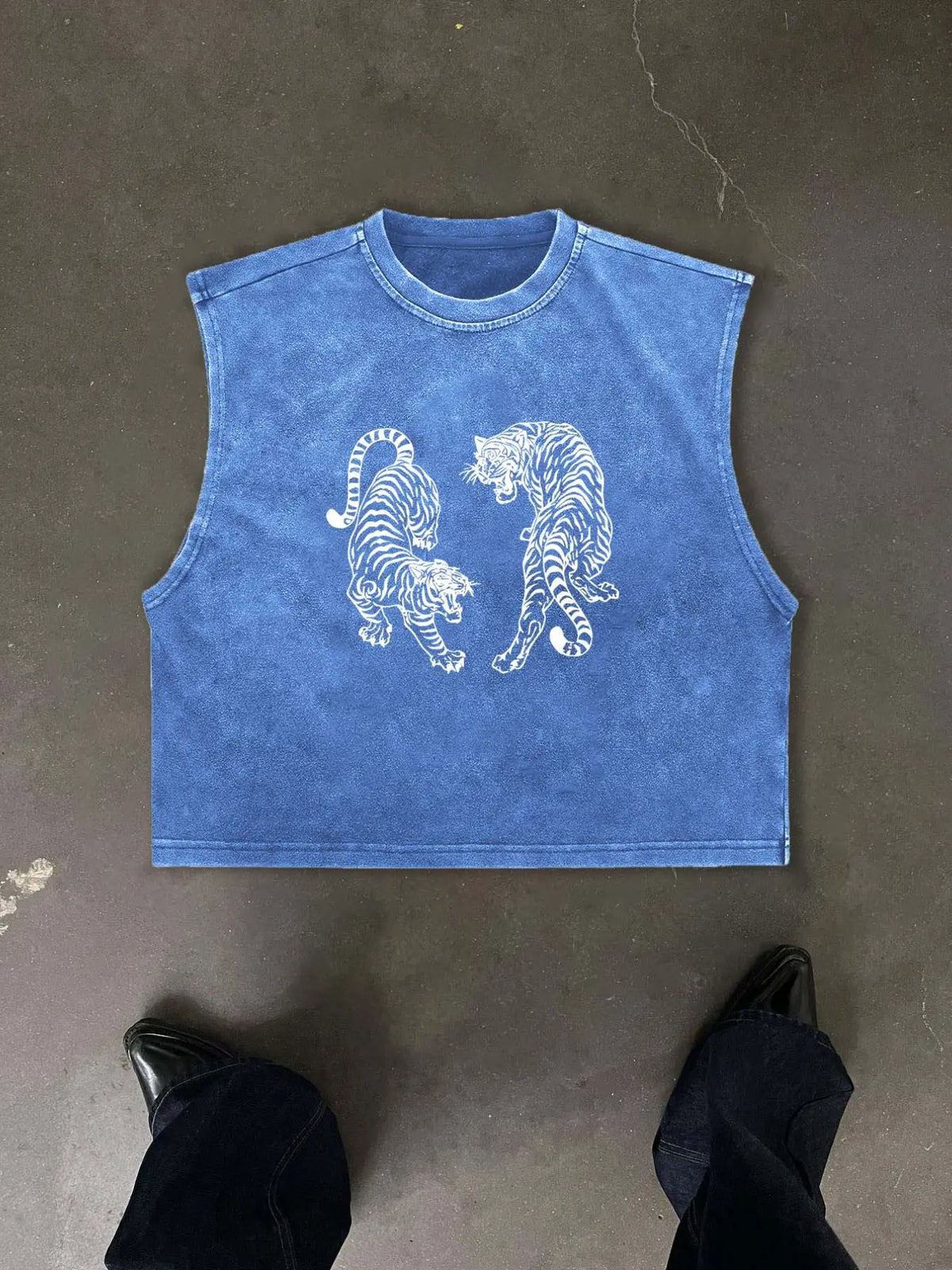 Men's Vintage Washed Animal Tiger Graphic Aesthetic Cropped Urban Street Tank Top, Sleeveless Casual Streetwear, Workout Athletic Muscle Shirt, Sporty Fitted Design, Menswear, Muscle Singlet, Vest Tops