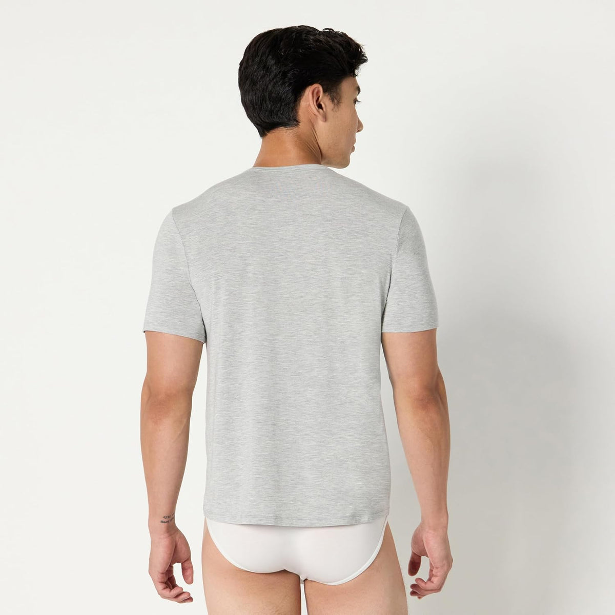 Amazon Essentials Men's Super Soft Lightweight Modal Short-Sleeve Undershirt, Pack of 2